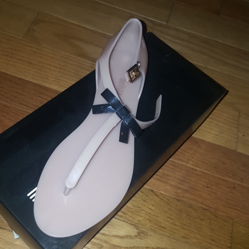 Sandals - Picture 2 of 4